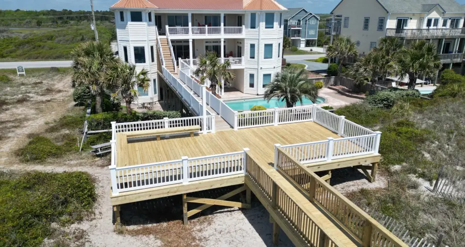 Custom deck and outdoor living contractor in wilmington nc