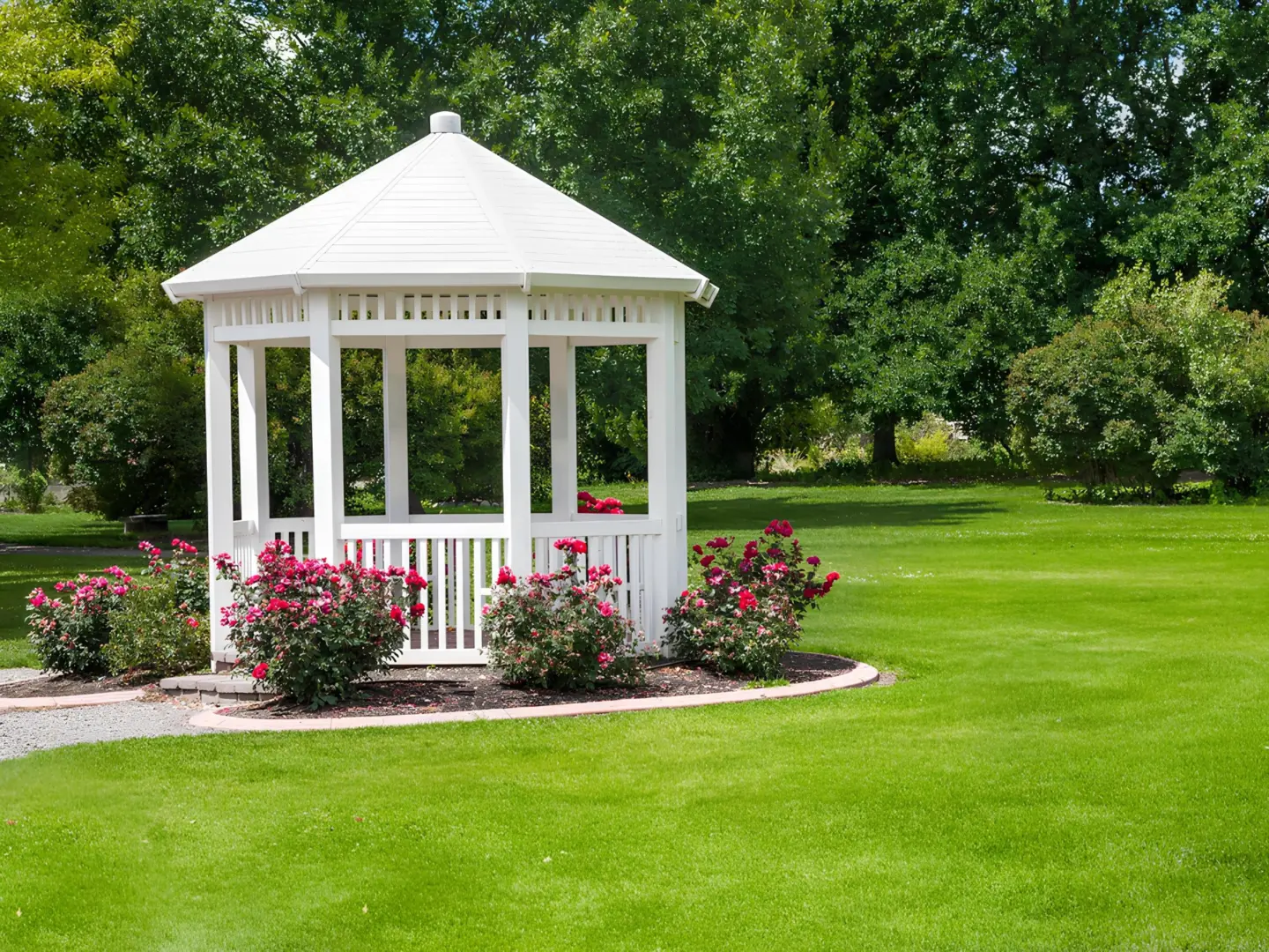 White gazebo with overlooking nature view on the wilmington